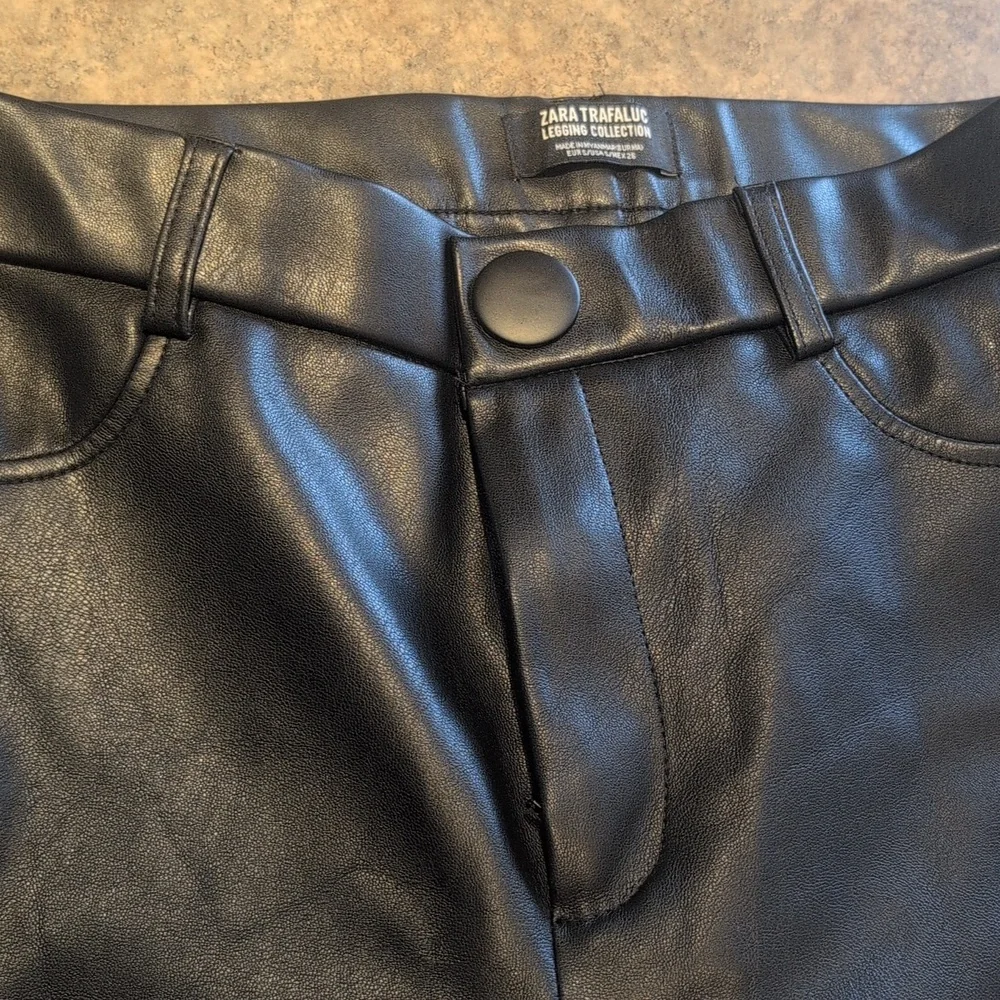Zara Faux Leather Leggings - Picture 4 of 6